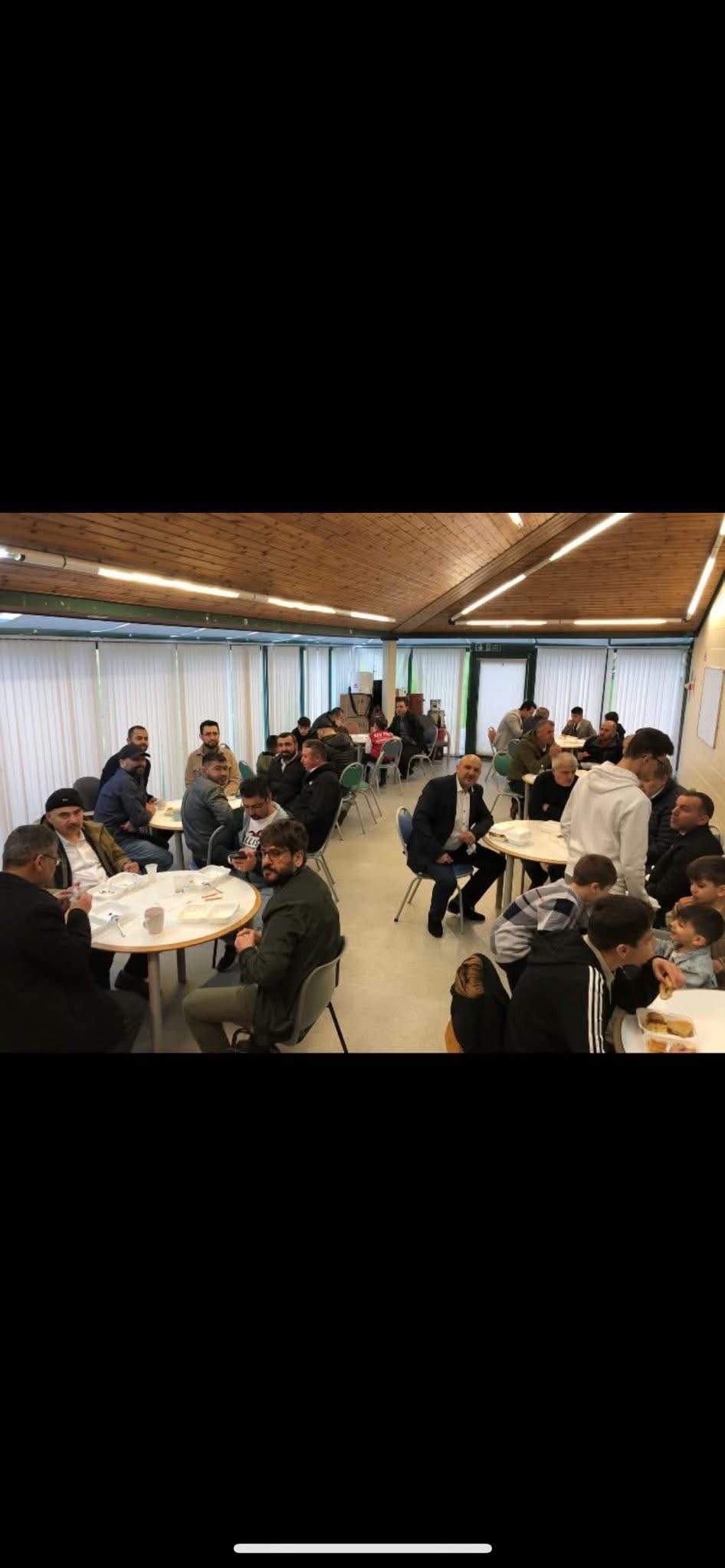Mescitte toplum konuşmacısı